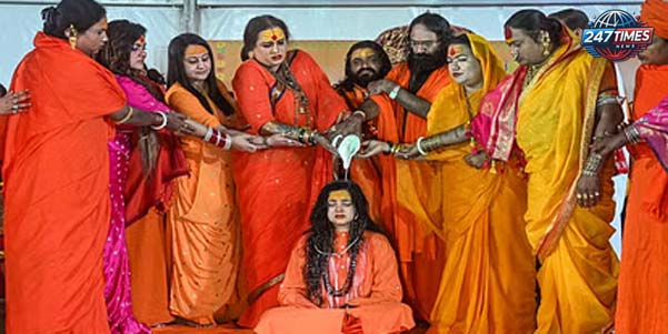 महाकुंभ 2025: फिल्म अभिनेत्री ममता कुलकर्णी ने लिया संन्यास, बनीं किन्नर अखाड़े की महामंडलेश्वर