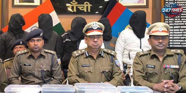 रांची पुलिस ने छापेमारी की और आठ आरोपियों को गिरफ्तार कर लिया।