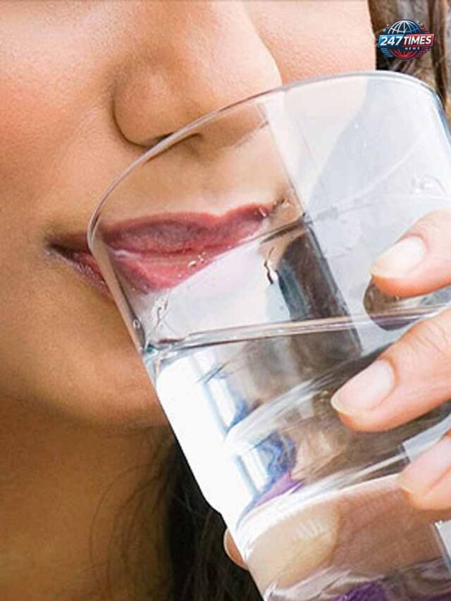 सर्दियों में ठंडा पानी पीने के 10 नुकसान: जानें सेहत पर पड़ने वाले प्रभाव