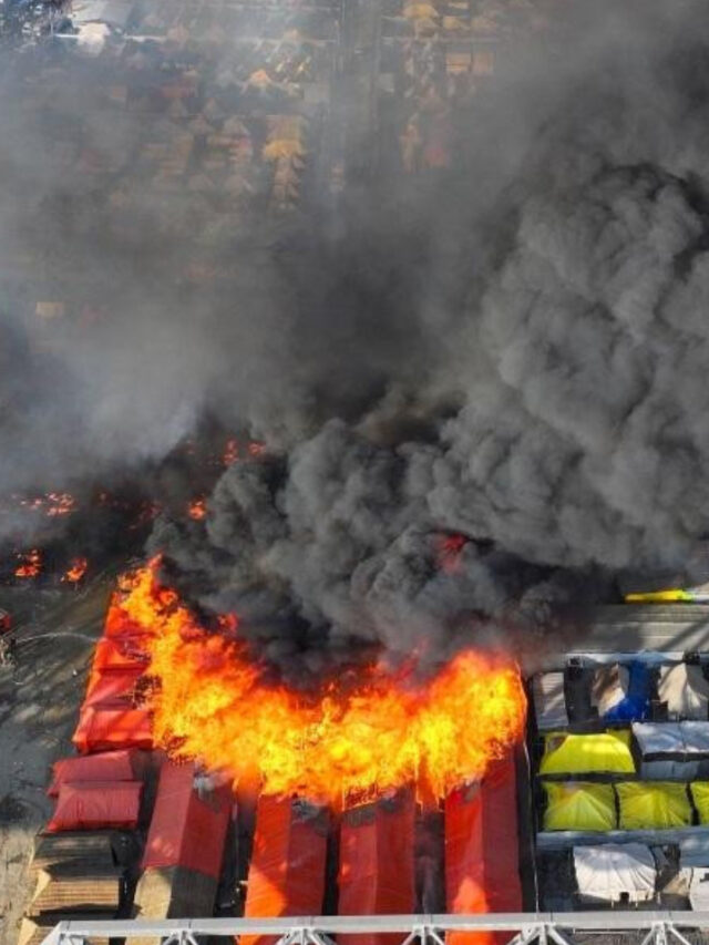 महा कुंभ मेले में सिलेंडर ब्लास्ट से भीषण आग: 18 टेंट जलकर खाक, कोई हताहत नहीं