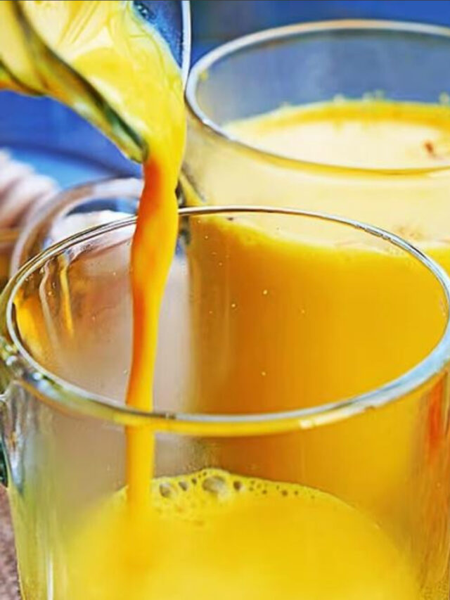 हल्दी वाले दूध के नुकसान: किन लोगों को नहीं पीना चाहिए गोल्डन मिल्क? जानें 10 जरूरी बातें