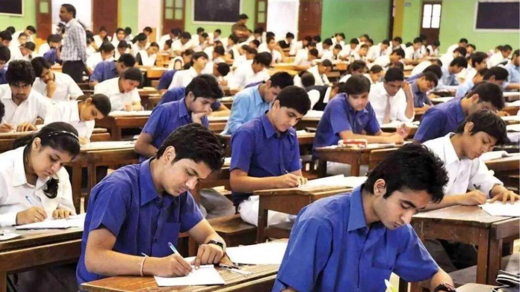 CBSE कक्षा 12 भौतिकी परीक्षा 2025: पेपर पैटर्न, महत्वपूर्ण टॉपिक्स और लास्ट-मिनट तैयारी टिप्स