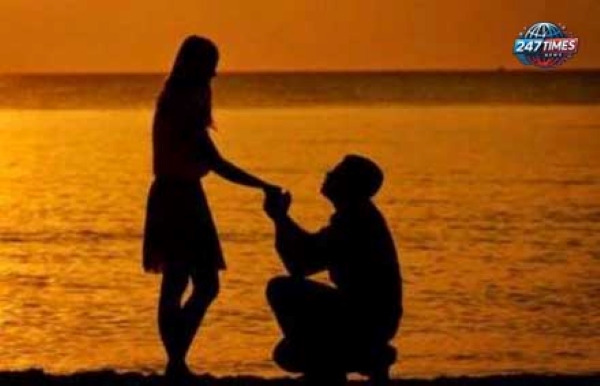 Propose Day 2025: गुलजार की शायरी से प्रपोज़ डे पर अपने प्यार का इज़हार करें