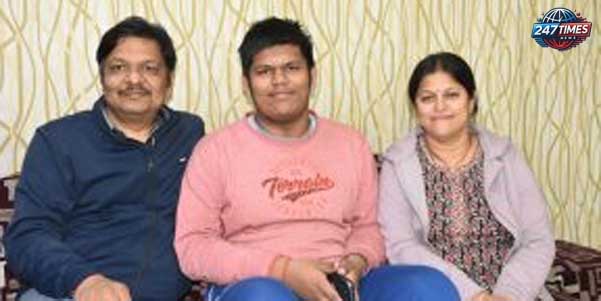 JEE Mains 2025: हर्ष झा ने किया टॉप, लेकिन उनके स्कूल की मान्यता रद्द!
