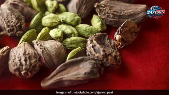 "काली इलायची का पानी: वजन घटाने से लेकर दिल और त्वचा के लिए है बेहद फायदेमंद"