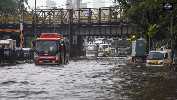Maharashtra Heavy Rains: मुंबई में मानसून का कहर, मेट्रो स्टेशन जलमग्न, रेड अलर्ट जारी | देखें वीडियो और जानें पूरी जानकारी